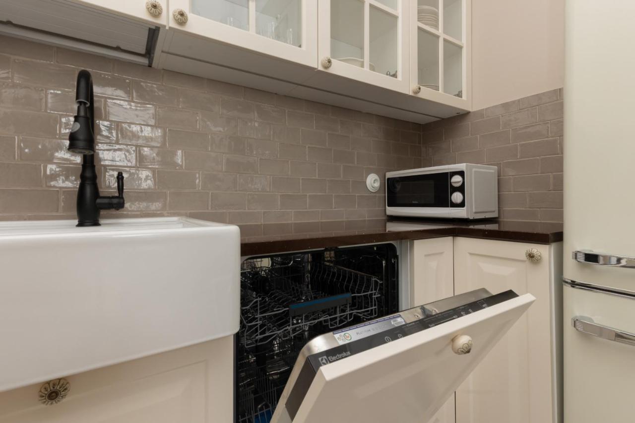Metro Rondo Onz Apartment By Noclegi Renters ワルシャワ エクステリア 写真